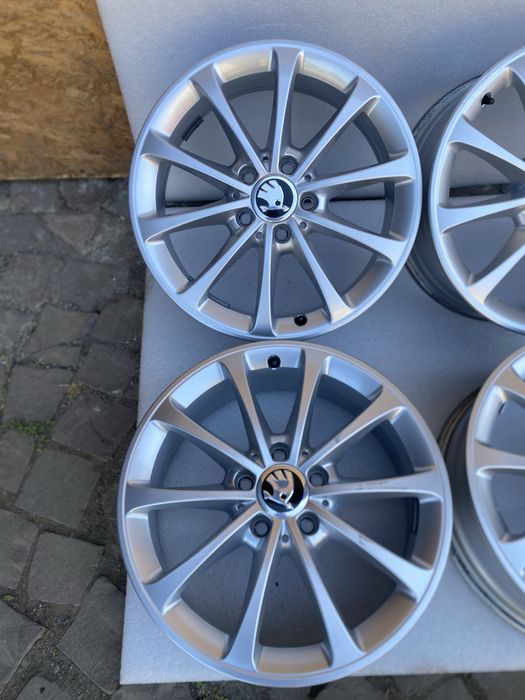 Продам диски 5/112R17 ЕТ 44 Skoda  Volkswagen Audi Mercedes Шкода Фольсваген Ауді Мерседес