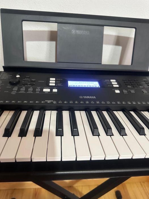 Teclado Yamaha PSR-E373 + Suporte X (Como Novo)