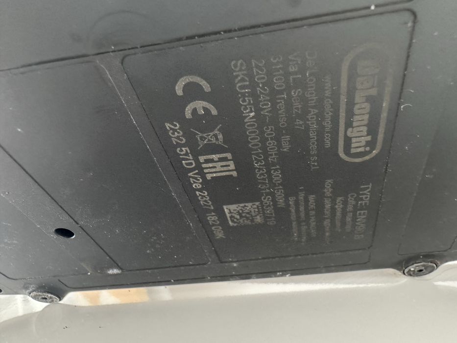 Máquina de Café DELONGHI Nespresso