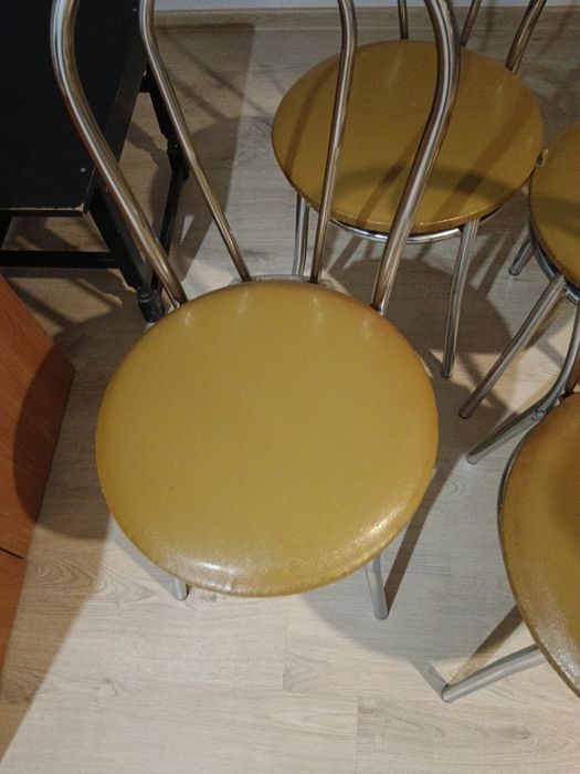 Sprzedam  krzesła 4 sztuki