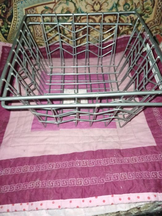 Продаю  фруктовница/ органайзер/ корзинка для кухни