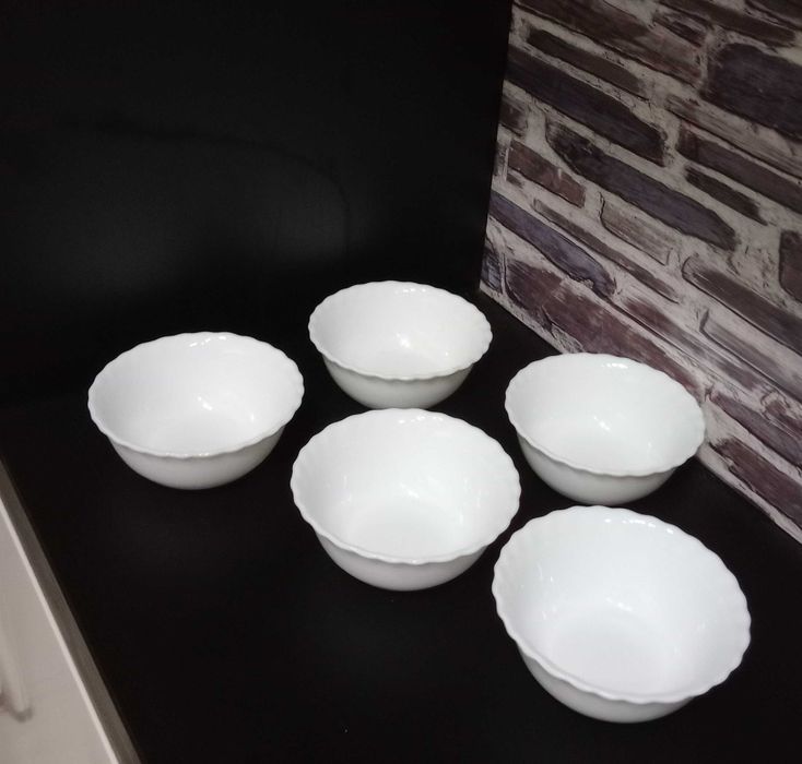 Conjunto de 5 tigelas, brancas, cerâmica vidrada - Oferta portes