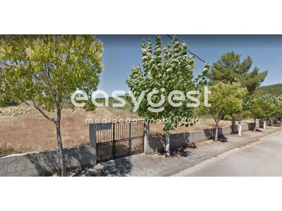 Terreno Urbano com 771 m2, numa Vila Perto de São Vicente da Beira