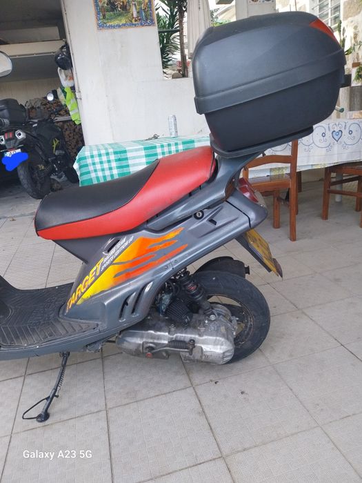 Vendo mota usada