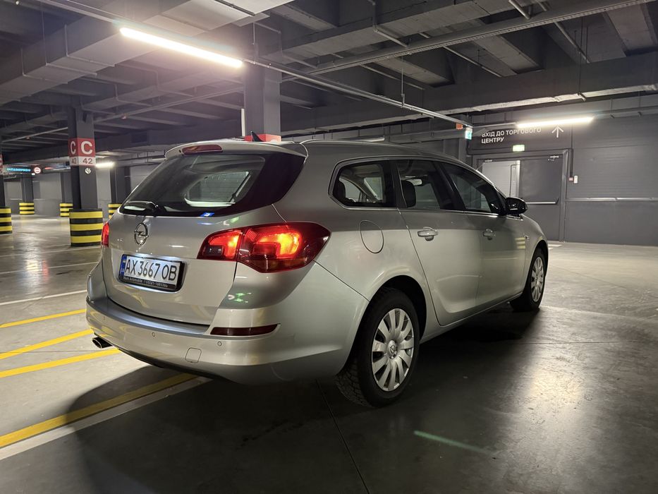 Opel astra рідна фарба