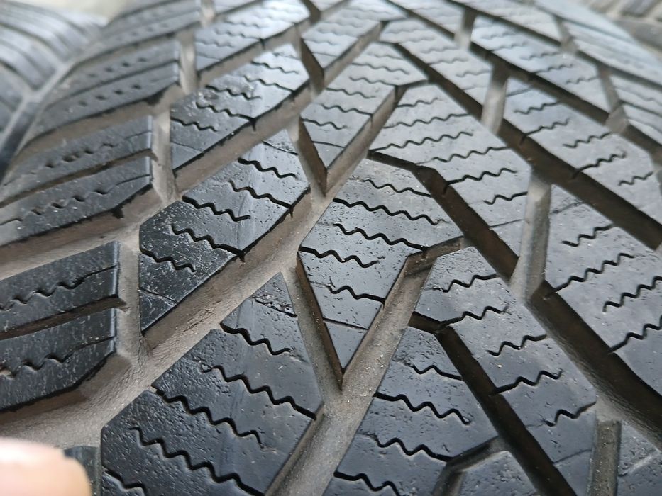 Автошини Continental.