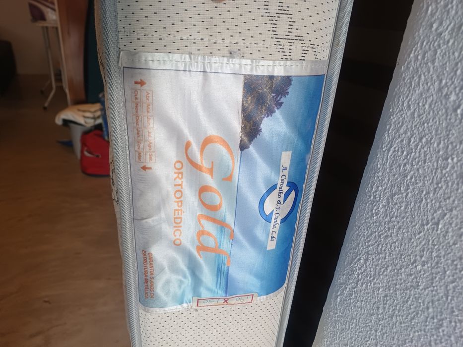 Colchão 150x190 ortopédico em bom estado