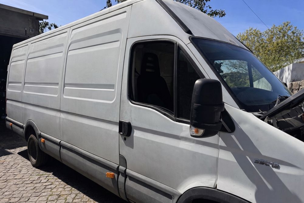 Iveco Daily 2.3  COMPLETA MATRICULA UK -2013