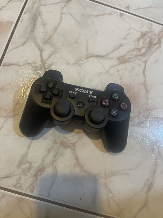 Pad do konsoli PS3. Gratis nowy kabelek