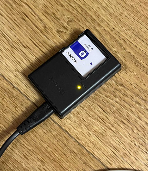 Цифрова камера Sony Cyber-shot DSC-T77 (повний комплект)