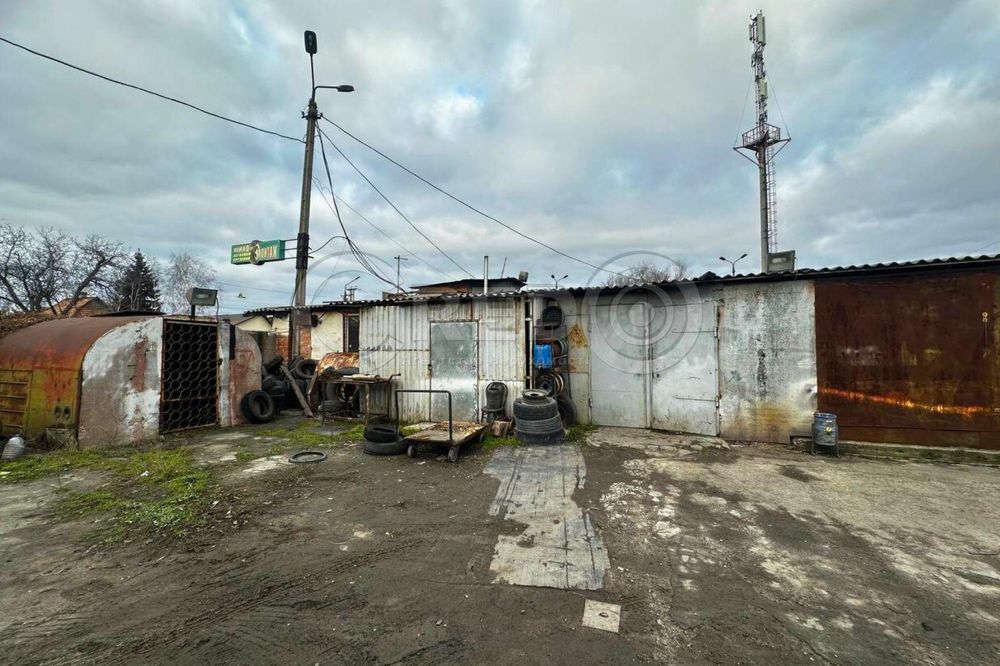 Продаж території, вул. Ньютона, Карачуни.