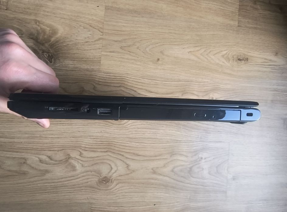 Inspiron 15 3576 (i5-8gen, 16 GB RAM, FH) - używany w świetnym stanie