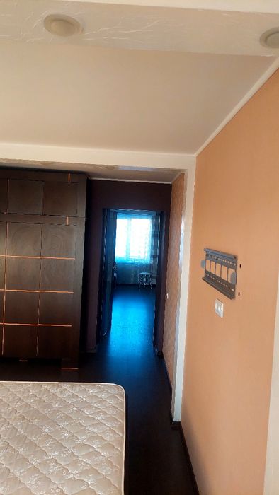 Продам 2-кімнатну квартиру. Вул.О.Пчілки,9.