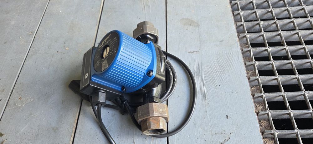 POMPA OBIEGOWA elektroniczna LESZNO LFP ePCO 25/40-70Z używana