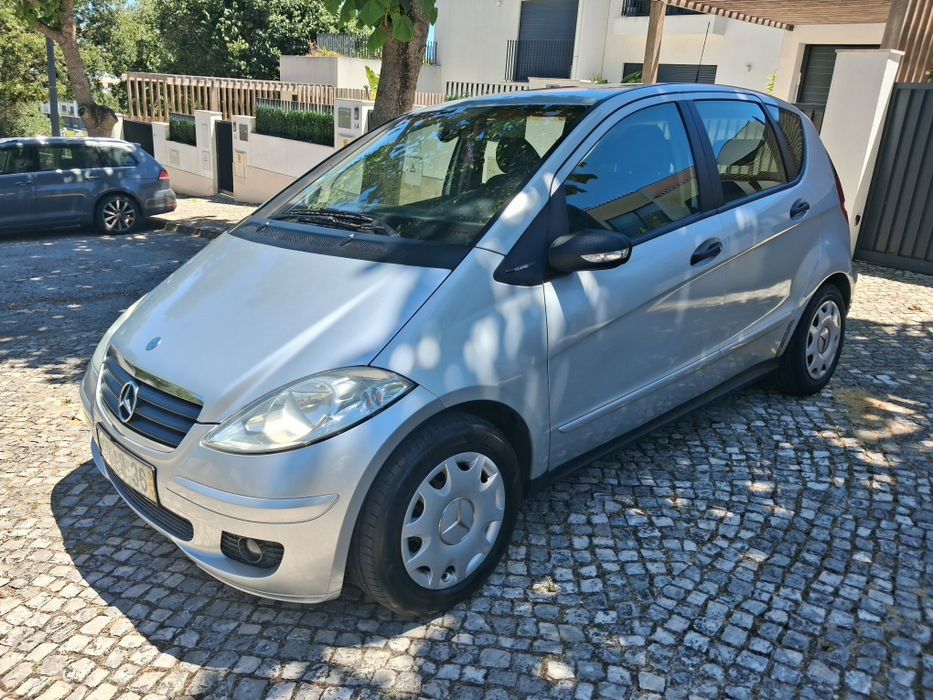 Mercedes-Benz A160 CDI baixa quilometragem