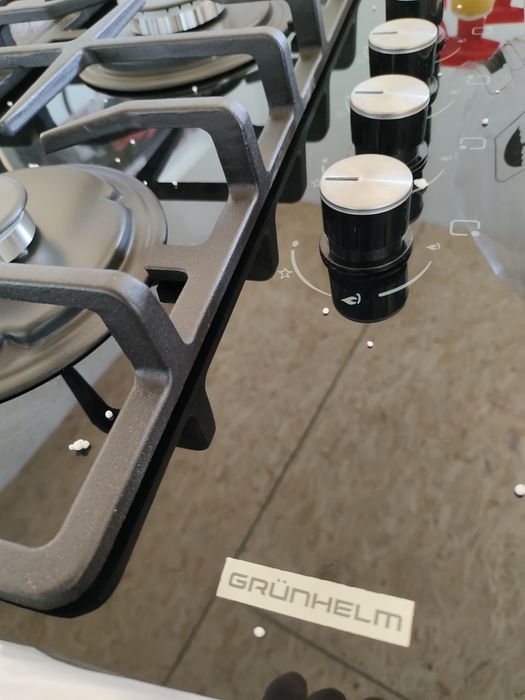 Газова поверхня Grunhelm, газ на склі. В ідеальному стані. Нова. Гаран