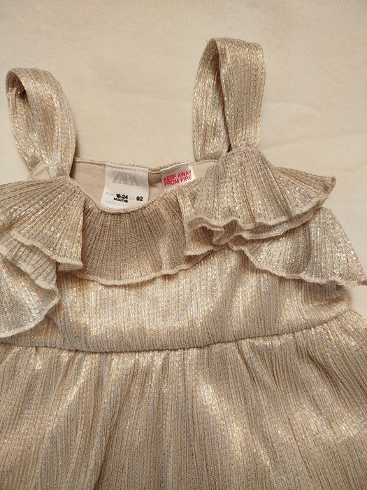 Сукня для дівчинки