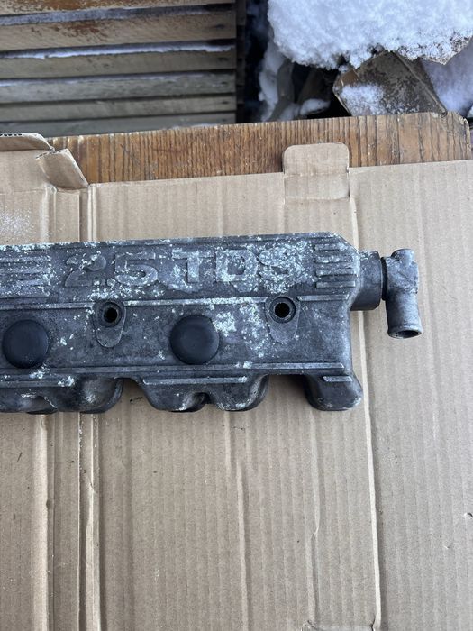Клапанная крышка Jeep Cherokee 1984-2001 2.5 Chrysler Voyager dodje ra