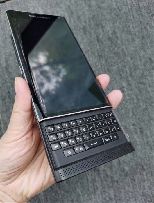 Продам або обміняю blackberry priv