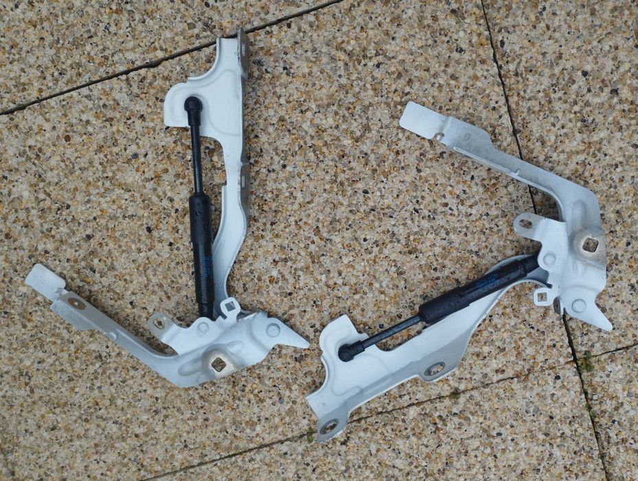 Material de frente DS7 inclui farois led vision + capô