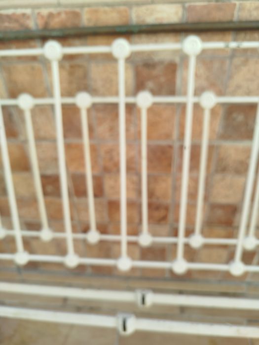 Cama de ferro antiga