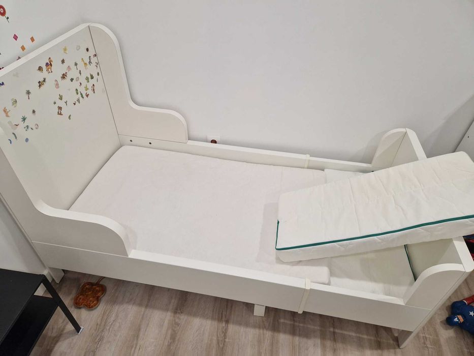 IKEA BUSUNGE cama extensível