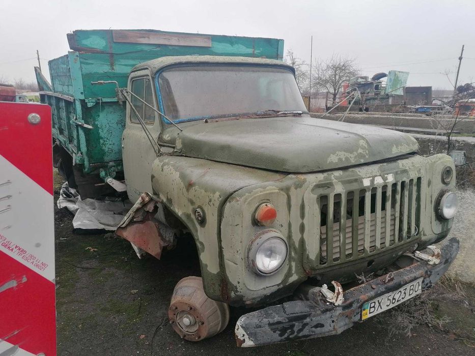 Автомобіль ГАЗ-САЗ-3507 самоскид