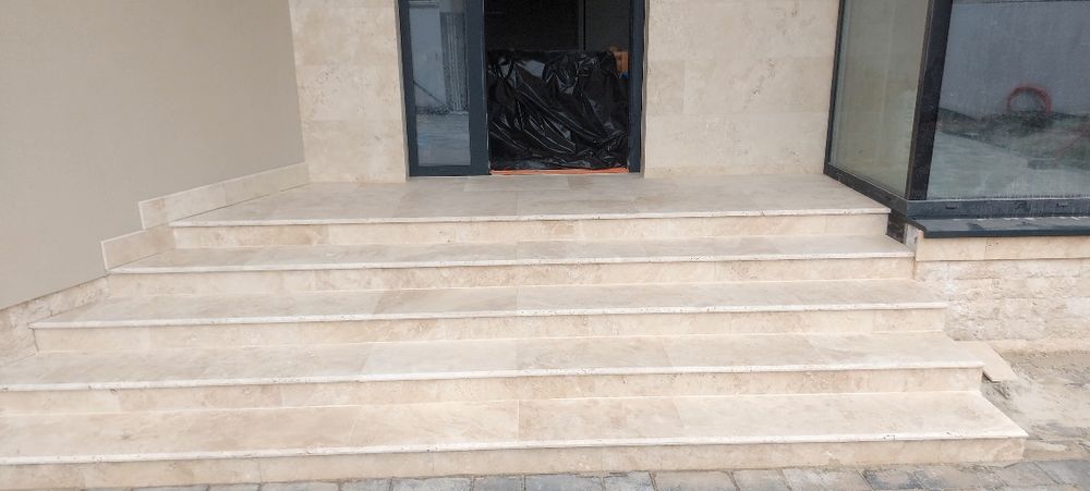 Монтаж плитки, каменю, шліфований природній штучний