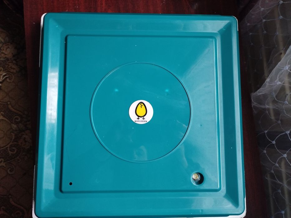 Продам інкубатор Птаха