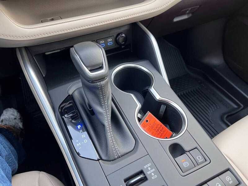 2022 Toyota Highlander XLE