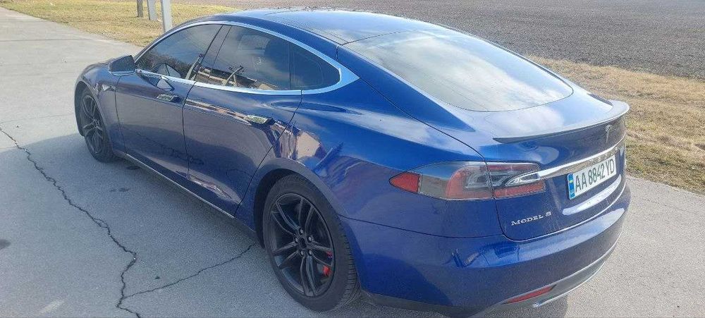 Продам Tesla model S P90D (Performance)
