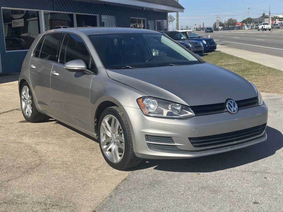 Volkswagen Golf S      2015