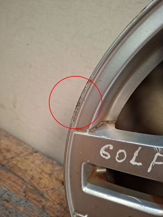 Jante frente esquerda VOLKSWAGEN Golf IV (1J1)