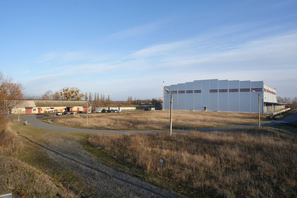 Без % оренда склад  клас В  3700 м² смт. Клавдієво-Тарасове