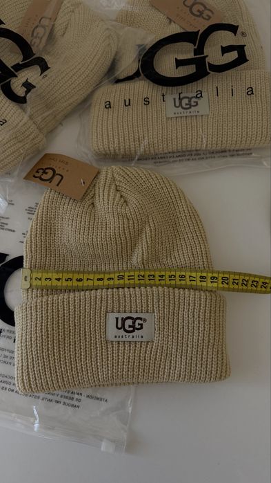 Шапки UGG нові по мінімальній ціні