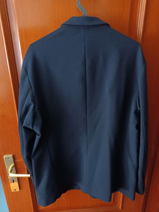 Conjunto calças + blazer para eventos "casual chic"