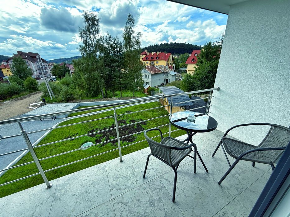 Нові стильні апартаменти в центрі Східниці