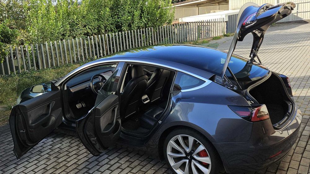 Tesla Model 3 Performance Dual Motor AWD