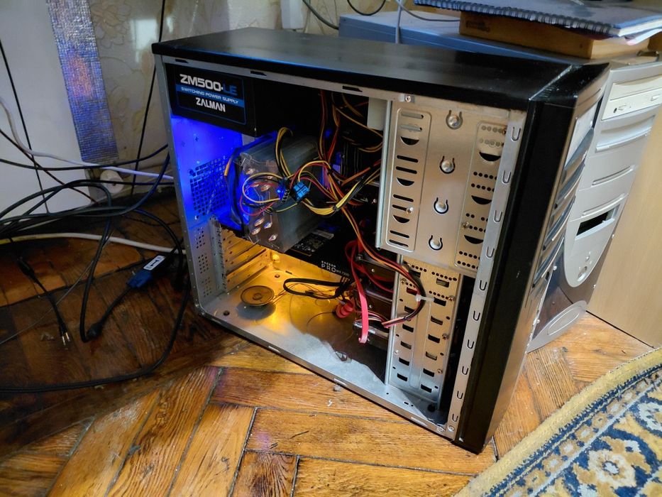 Производительный ПК Core i3-8350K / 32GB DDR4 / Radeon Pro 8GB / SSD
