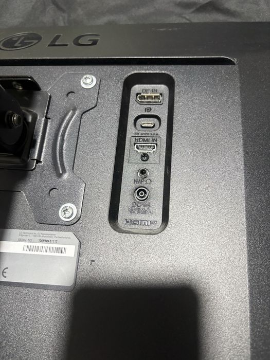 Monitor LG  (21:9) 2560x1080px