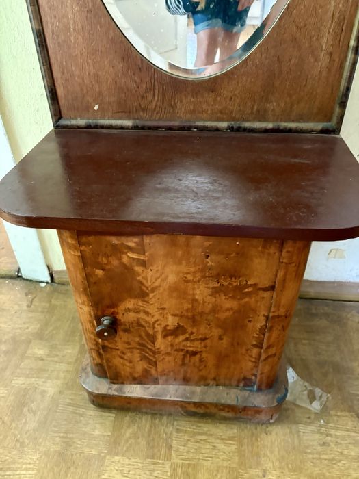 Lustro z szafką PRL