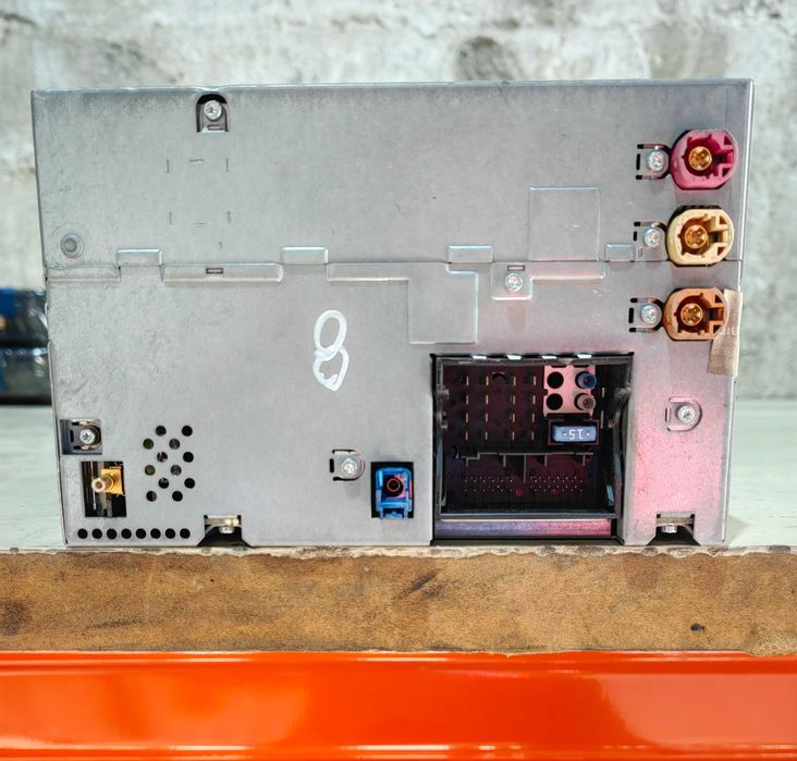 Radio CIC Profissional BMW Serie 1 e 3  E81/82/87/88/E90/91/92/93