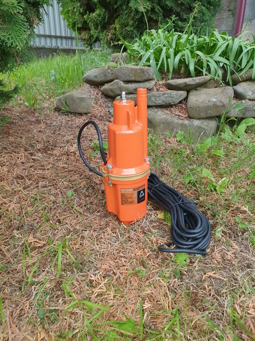 Насос вібраційний глибинний 70 метров підйом (ТІЛЬКИ ДОСТАВКА ПОШТОЮ)