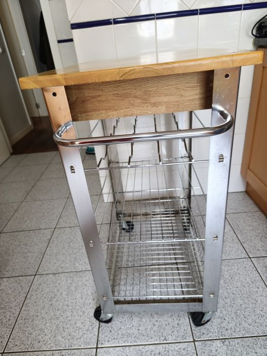 Carrinho de Cozinha / Ilha com Tampo em Madeira e Garrafeira