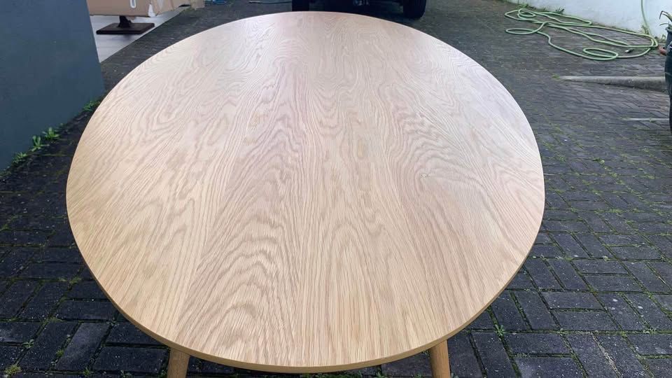 Mesa jantar oval em carvalho