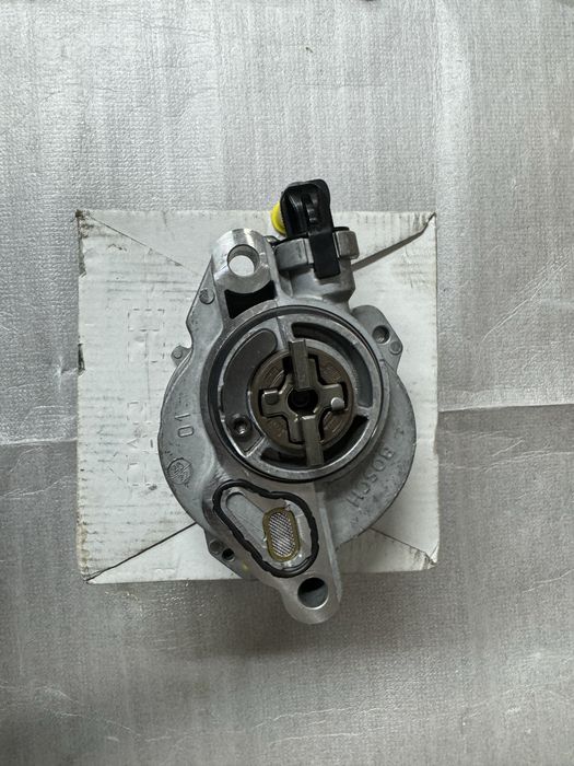 Вакуумний насос F009 D00 210 citroen berlingo volvo і тд новий