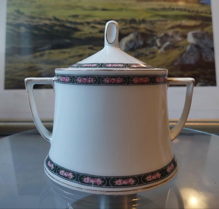 Antyk. Cukiernica porcelanowa duża.