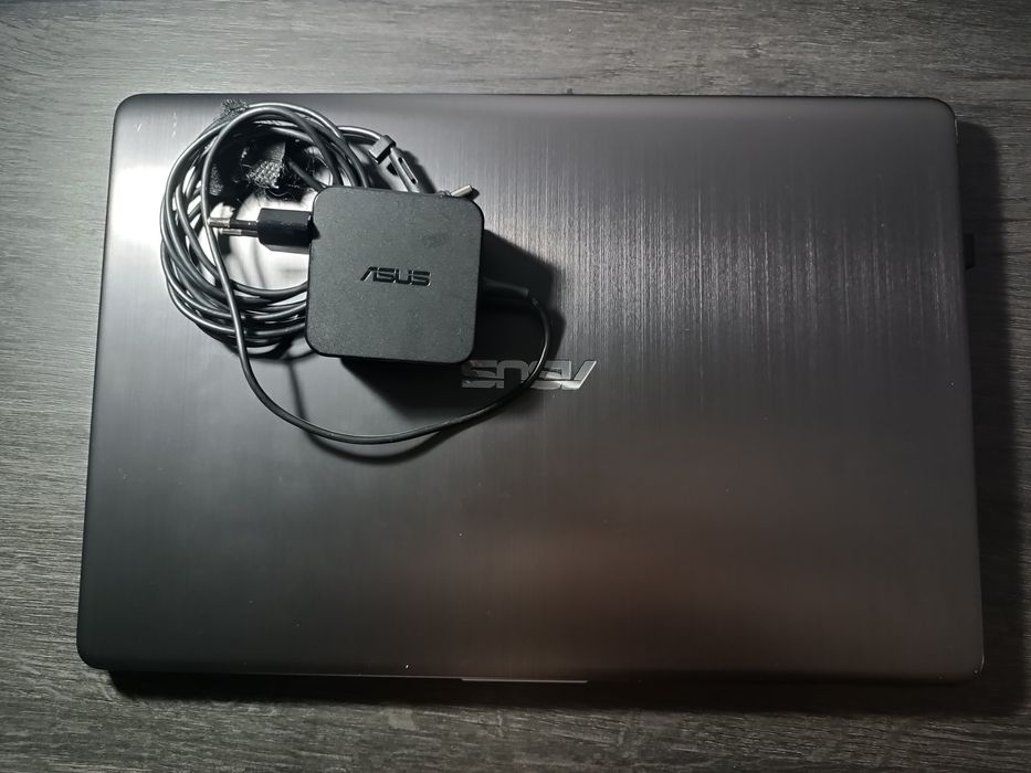 ASUS Vivobook S15 X530UF