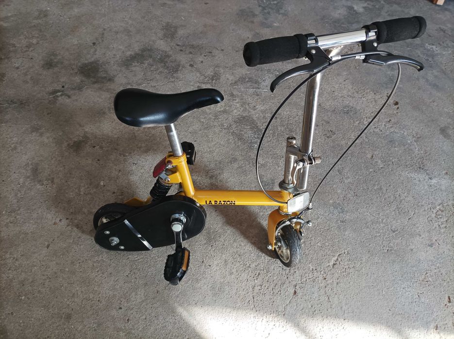 clown bike (bicicleta de palhaço ou de acrobacia).
