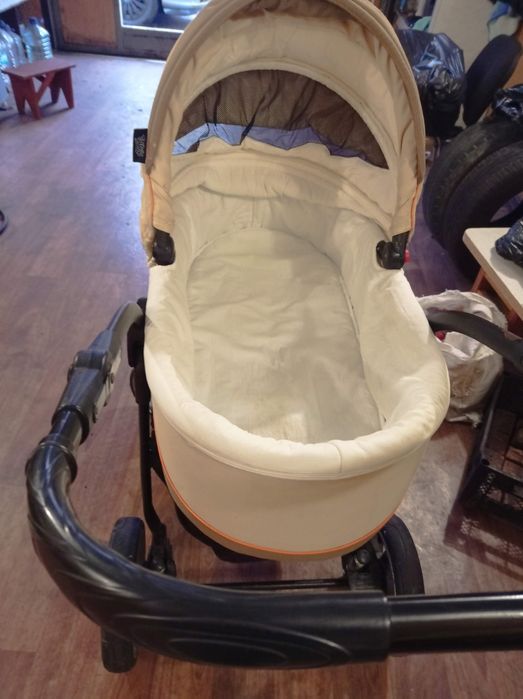 Детская коляска.